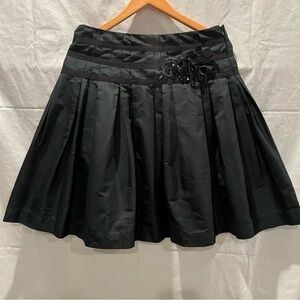 ROBERT Rodriguez black pleated skirt.